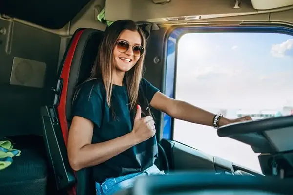 truck-u-girl-driver-768x512 CDL License: The Ultimate Guide to Your Path in Commercial Driving